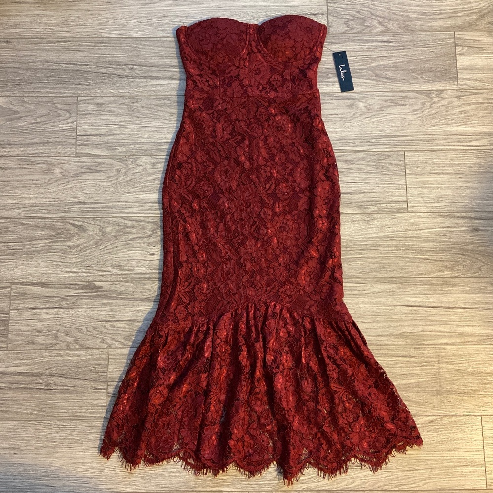 Lulu’s Burgundy Lace Fitted Dress- NWT